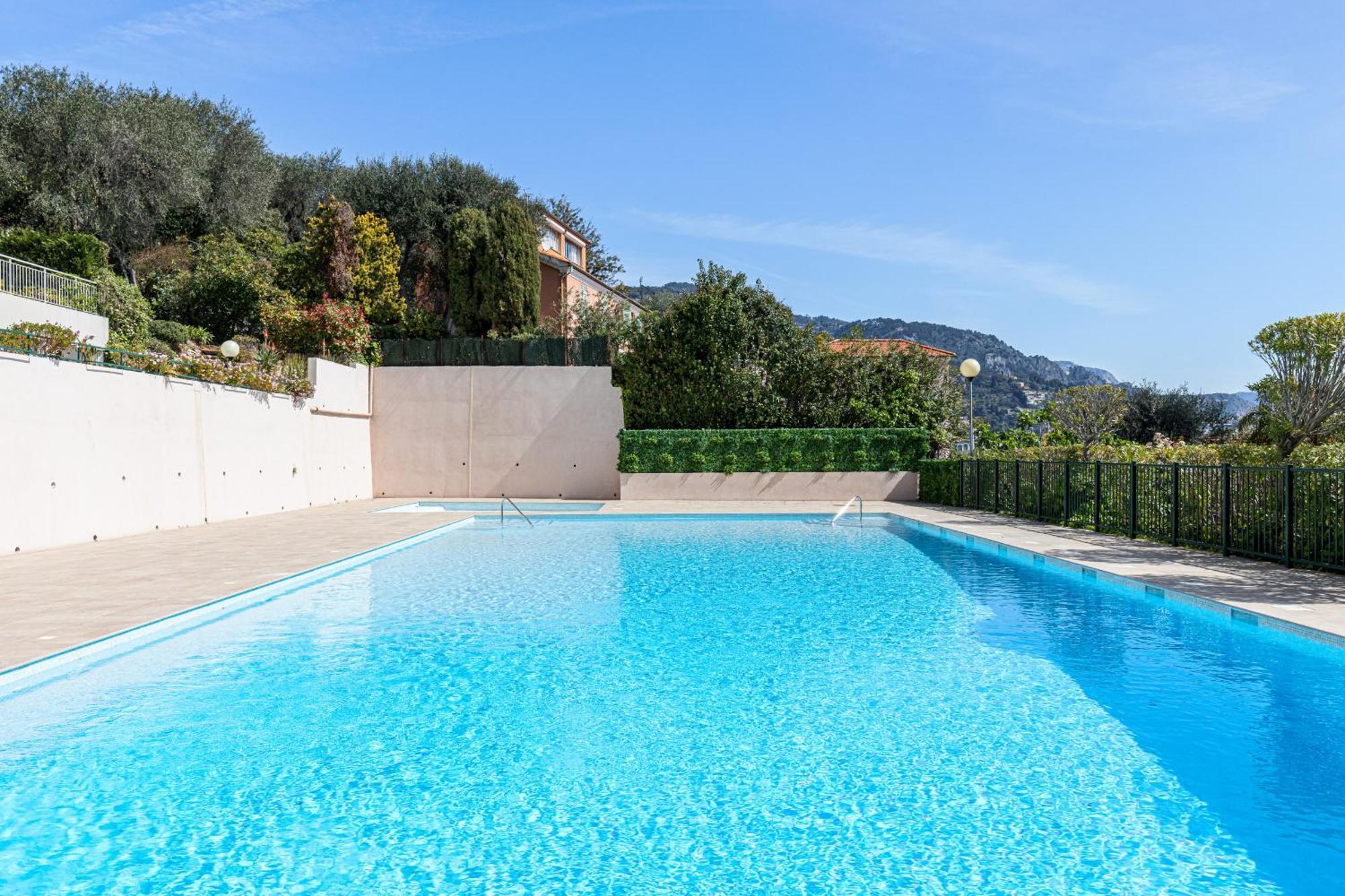 Apartment 2 Bdr Sea View Parking And Swimming Pool *
