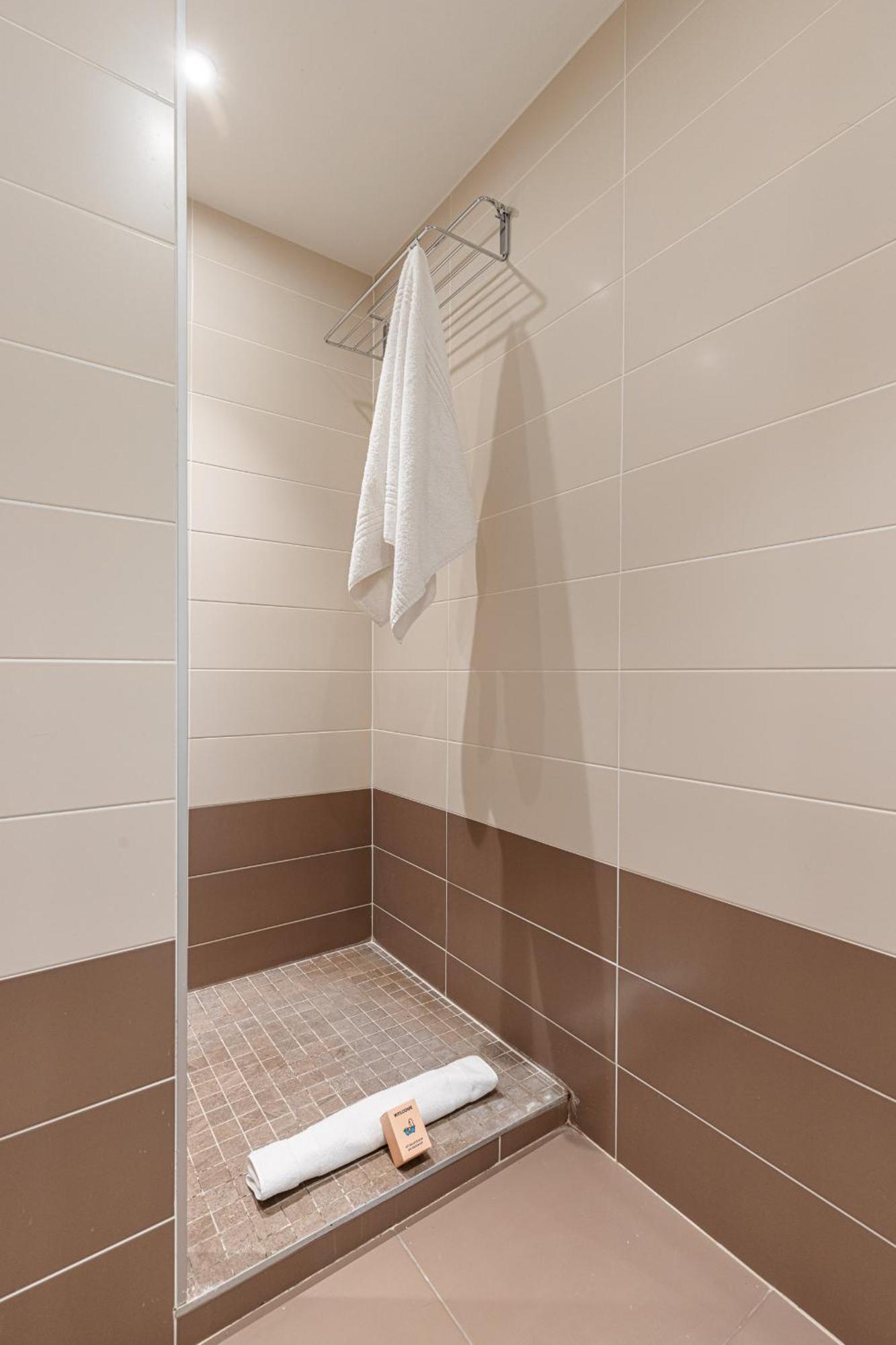 Apartment 2 Bdr Sea View Parking And Swimming Pool *