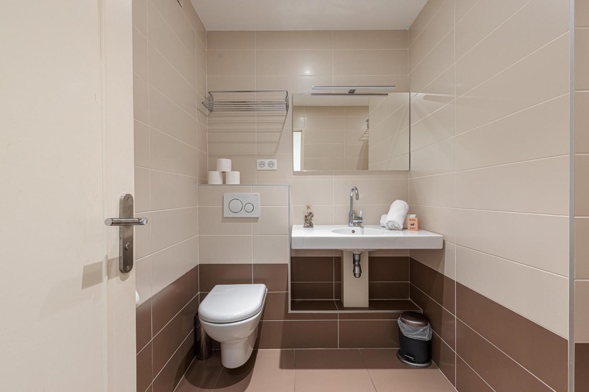 Apartment 2 Bdr Sea View Parking And Swimming Pool *