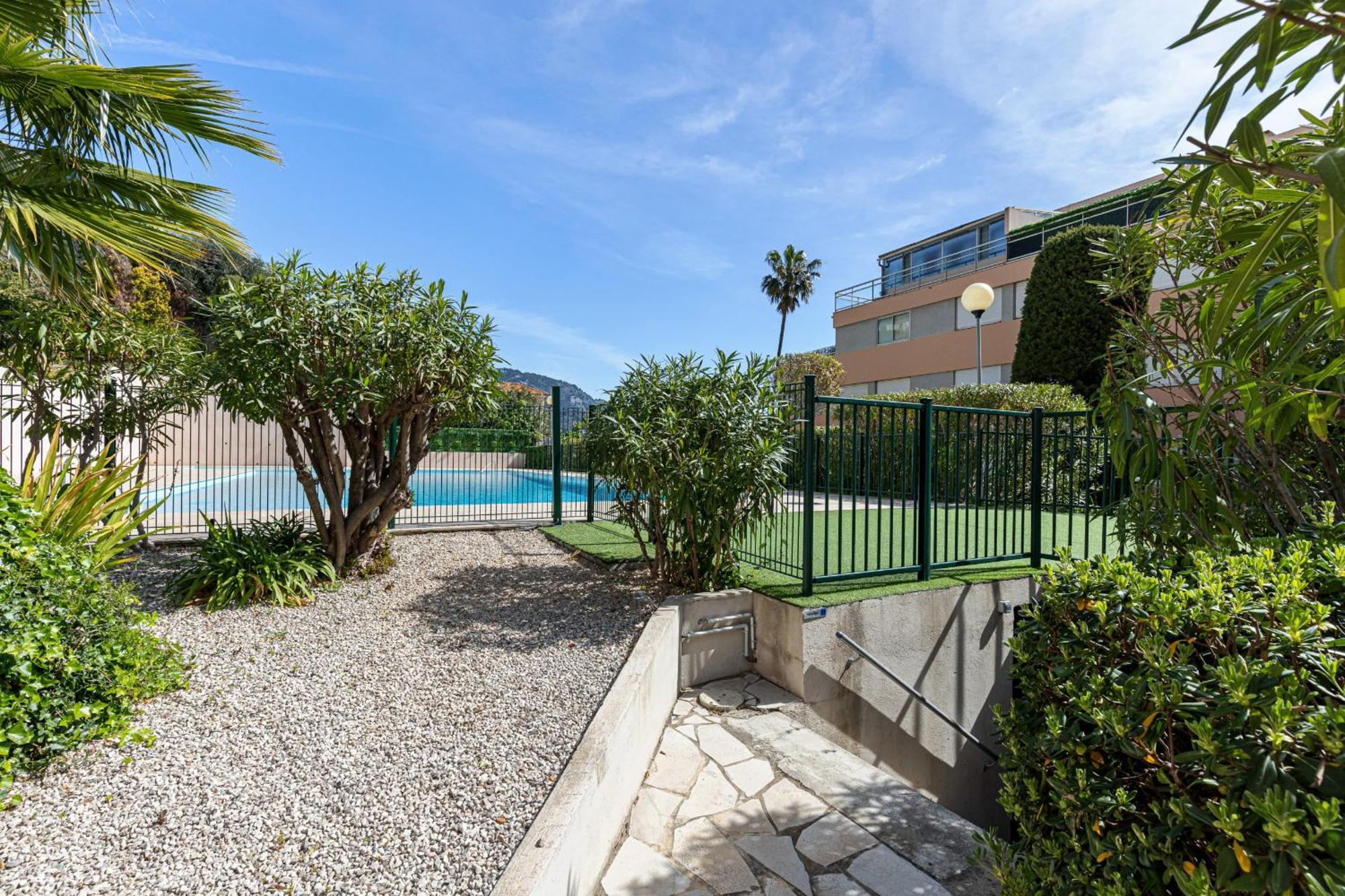 2 Bdr Sea View Parking And Swimming Pool Apartment